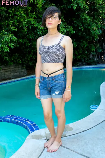 Trans Woman Undresses and Shows Her Body Outdoors