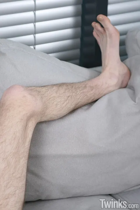 Hairy Guy Strips and Strokes to Cumshot – photo 18 of 21