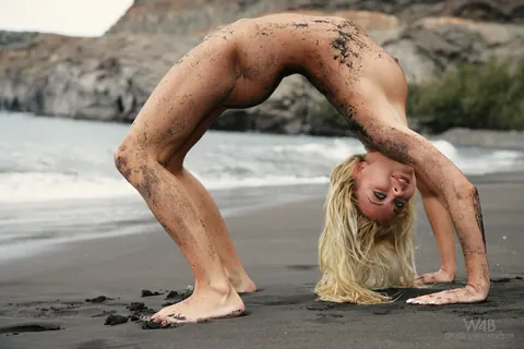 Lea Tyron: Skinny Blonde Poses Nude and Spreads on Sandy Beach – photo 12 of 21