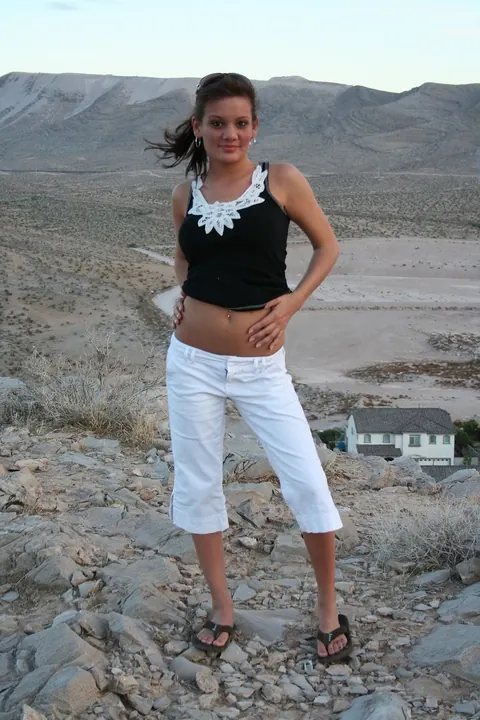 Kate Crush: Busty Brunette Strips Out of Her Jeans and Spreads Outdoors – photo 2 of 21