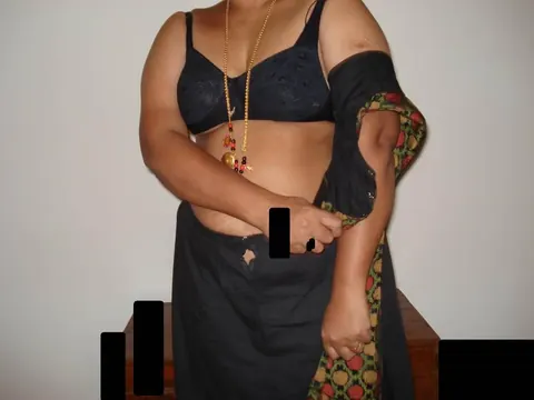 Curvy Indian MILF Undresses and Shows Her Hairy Pussy – photo 2 of 10
