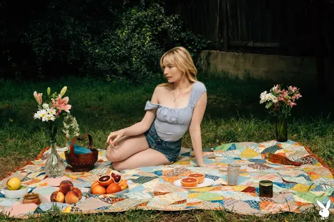 Ashley Nash: Slim Short-Haired Blonde with Big Tits Bares All at Picnic – photo 4 of 21