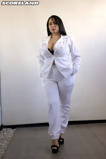Kim Velez – Brunette Latina Shows Her Big Tits and Thick Ass in a Thong