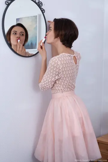 PAWG Brunette Spreads Her Hairy Holes