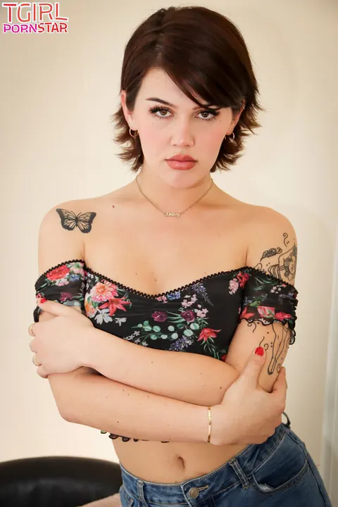 Trans Woman Sucks Cock and Takes Anal – photo 4 of 16