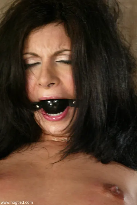 Gia Jordan: Mature Brunette MILF Bound in Rope Spreads Her Shaved Pussy – photo 18 of 21