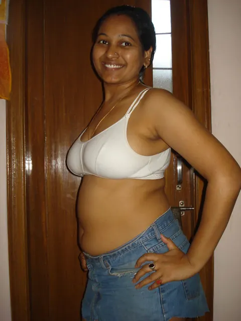 Indian BBW Frees Her Big Tits and Shows Panties – photo 9 of 10