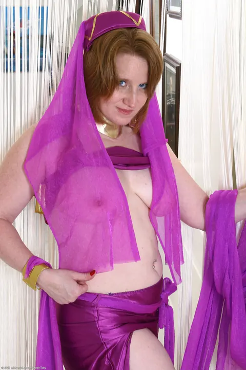 Redhead MILF with Big Tits Spreads Her Fat Pussy Wide – photo 6 of 21