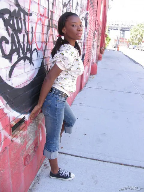 Ebony Woman Strips in a Back Alley Outdoors – photo 3 of 16