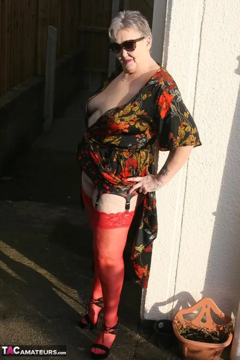 Valgasmic Exposed: BBW Redhead in Heels and Glasses Shows Her Big Ass – photo 9 of 20