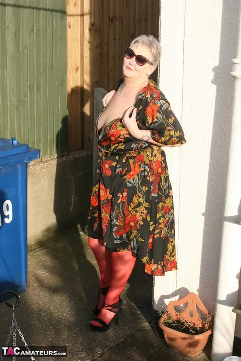 Valgasmic Exposed: BBW Redhead in Heels and Glasses Shows Her Big Ass – photo 7 of 20