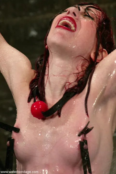 Mina Meow: Skinny Redhead in Heels Endures Water Bondage – photo 21 of 21