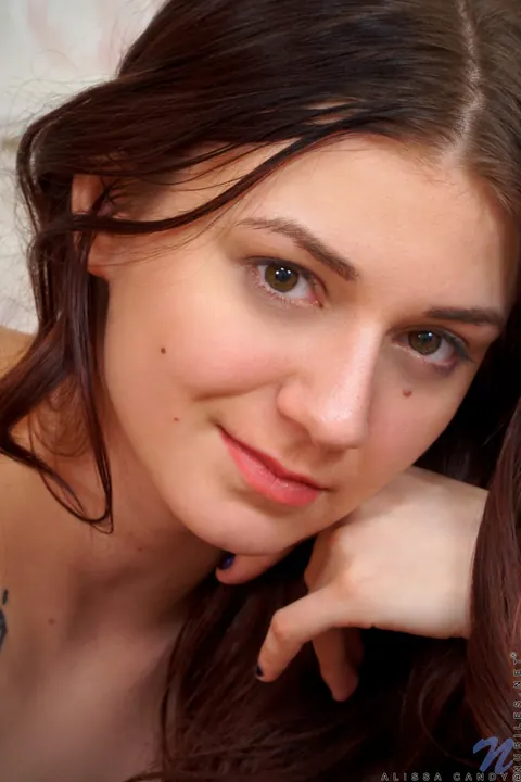 Alissa Candy: Tall Russian Babe Spreads Her Pussy and Fingers Herself – photo 20 of 21