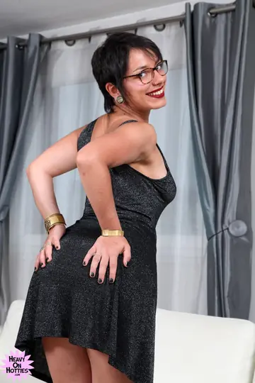 Tattooed Short-Haired MILF in Heels and Glasses Spreads Her Hairy Pussy
