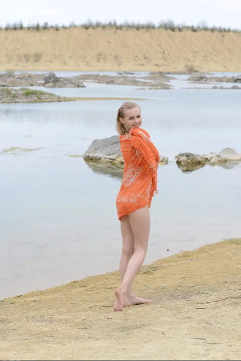 Angelika D: Short-Haired Blonde Spreads Her Pussy on the Beach – photo 2 of 21