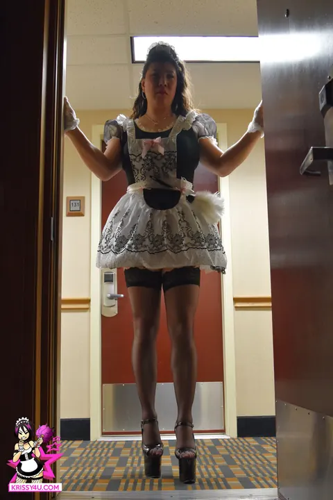 Curvy Asian Trans Woman Poses in a Costume Uniform – photo 14 of 16