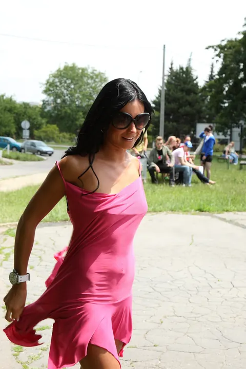 Ashley Bulgari: Czech Brunette in Glasses Strips Nude in Public – photo 4 of 21