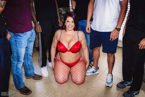 Jessica Jax: Chubby Redhead MILF Takes Facials and Cum in Mouth – photo 17 of 20