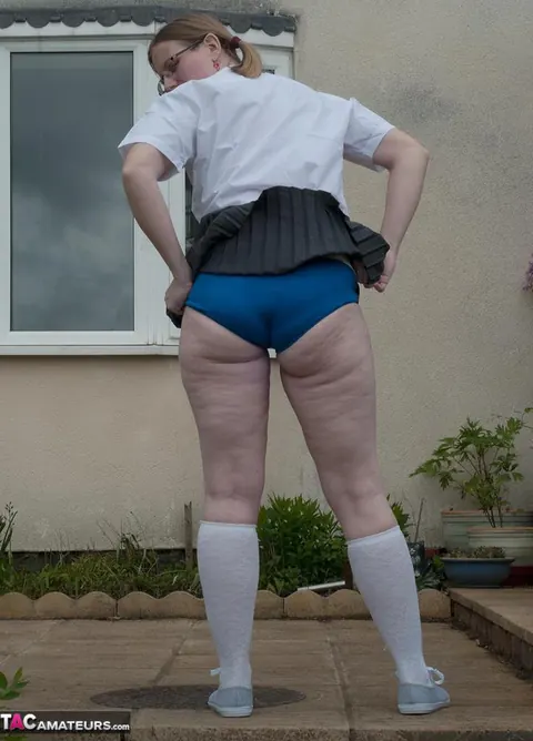 BBW MILF in Uniform Spreads Outdoors – photo 12 of 19