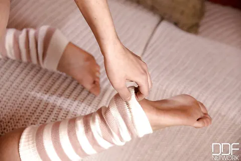 Karina D: Tall European Brunette Flashes Her Feet in Socks and Spreads – photo 5 of 16