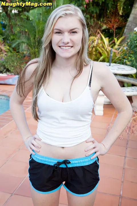 Cassidy Ryan: Blonde Amateur Reveals Her Natural Tits Outdoors in a Bikini – photo 1 of 16