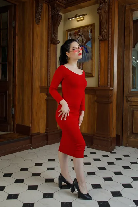 Jenny Doe: Slim Brunette in a Dress and Glasses Spreads Her Pussy – photo 1 of 21