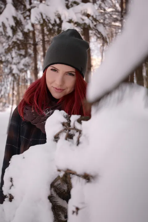 Redhead Strikes Poses Outdoors While Staying Clothed – photo 3 of 17