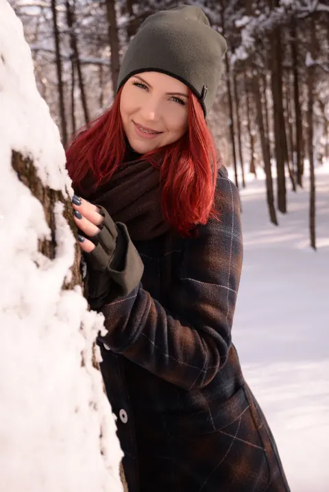 Redhead Strikes Poses Outdoors While Staying Clothed – photo 1 of 17