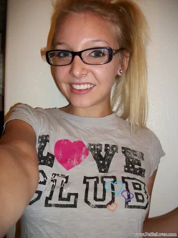 Elle Blue – Petite Blonde in Glasses Takes Mirror Selfies Spreading