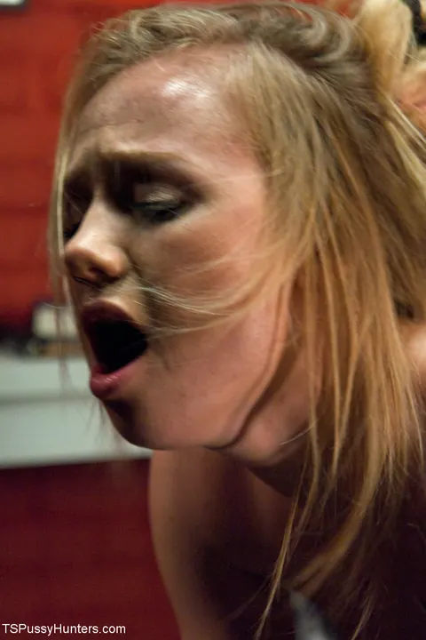 Trans Woman Kisses and Fucks Her Female Partner – photo 20 of 20