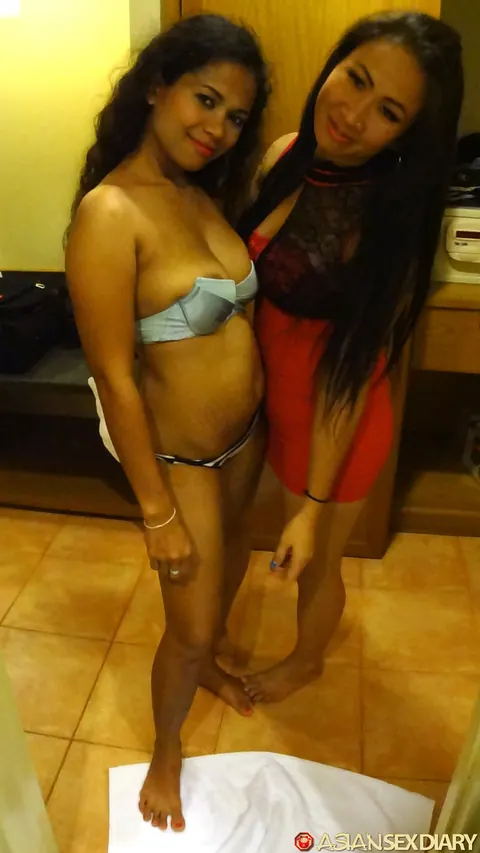 Thick Asian MILF Takes Anal in a Hotel Threesome – photo 5 of 15