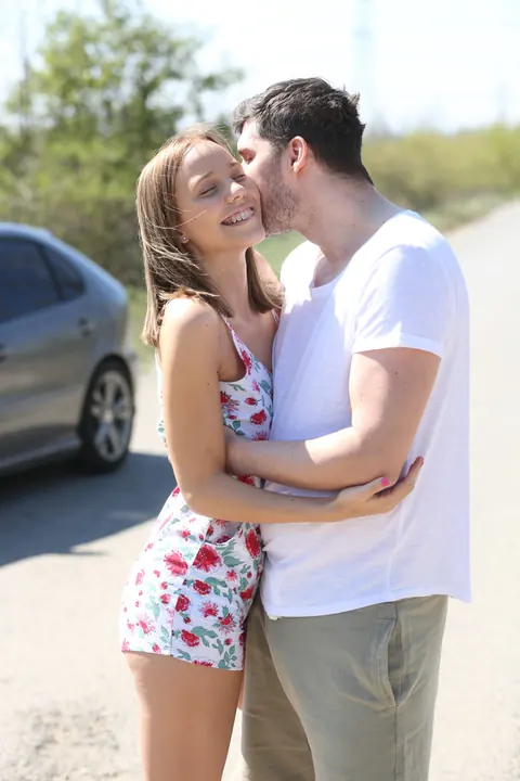 Poppy Pleasure: Petite Brunette in Shorts Gets Fucked Outdoors – photo 4 of 20