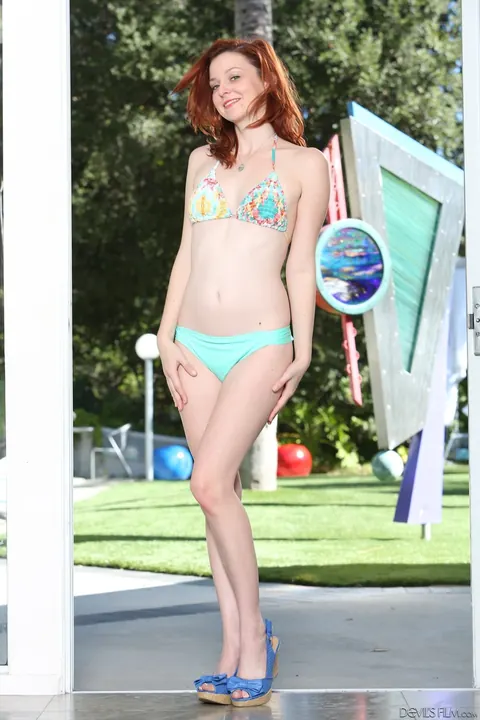 Emma Evins: Redhead Strips Out of Her Bikini and Spreads at the Window – photo 11 of 21