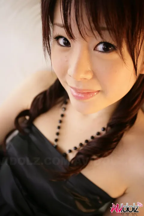 Hina Kawamura: Japanese Redhead Pulls Down Her Black Dress to Reveal Her Boobs – photo 5 of 15