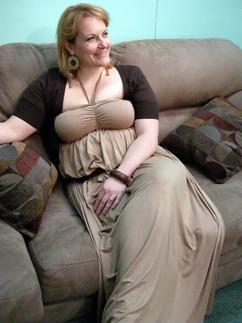 Curvy Blonde MILF Strips Out of Her Skirt and Spreads – photo 2 of 20