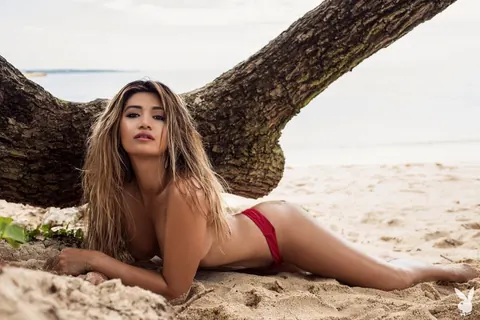 Nikki Trinidad: Asian Brunette Flaunts Her Big Natural Tits in a Bikini on the Beach – photo 11 of 12