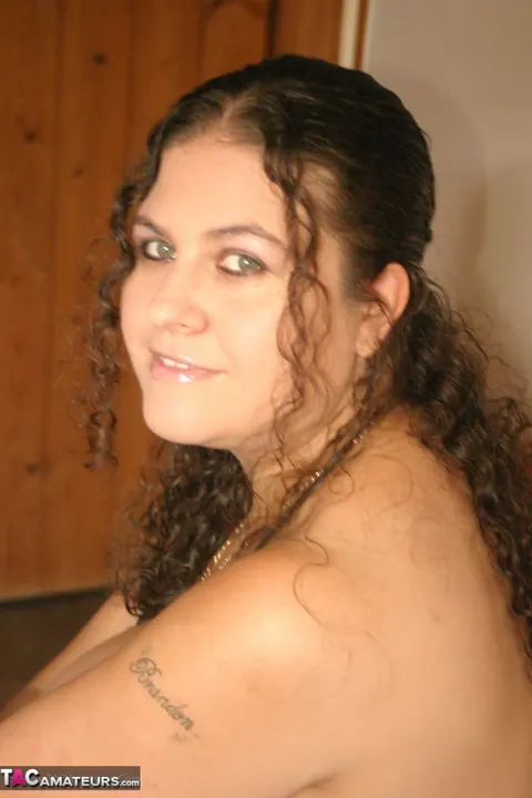Denise Davies: Tall British MILF Smokes and Shows Her Giant Tits in Lingerie – photo 4 of 20