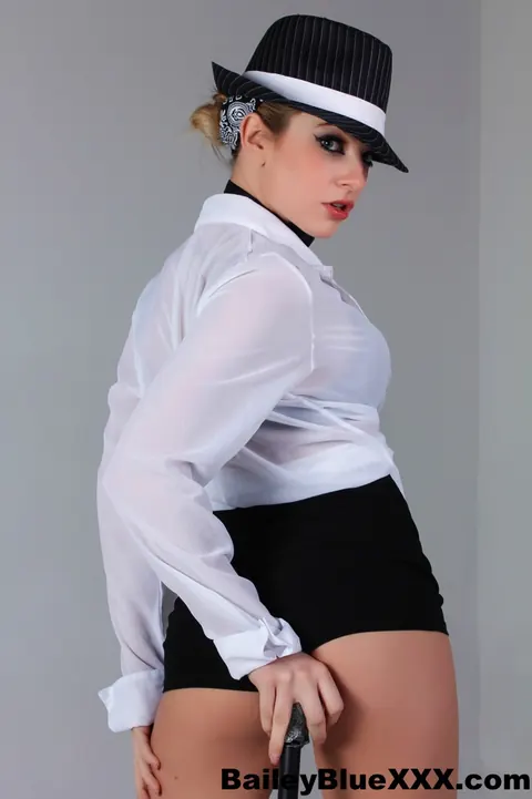 Dahlia Sky: Blonde Teases in Stockings, Heels, Shorts and Glasses – photo 6 of 15