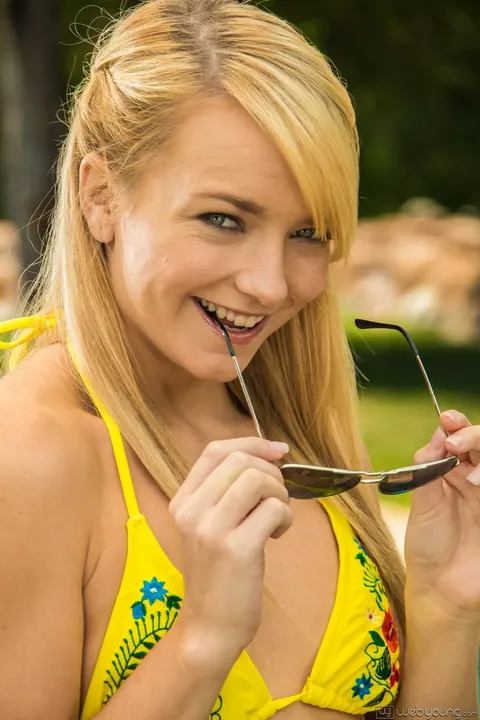 Carmen Callaway: Asian Blonde Strips Off Her Bikini and Spreads Outdoors – photo 1 of 17