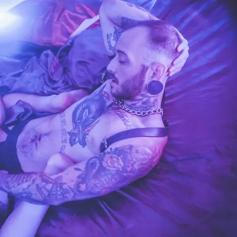 Chubby Trans Woman Undresses and Has Sex with Her Partner – photo 11 of 15