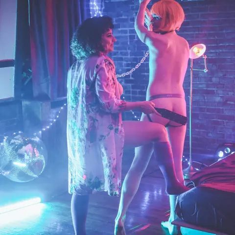 Chubby Trans Woman Undresses and Has Sex with Her Partner – photo 4 of 15