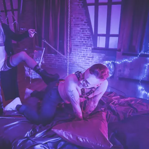 Chubby Trans Woman Undresses and Has Sex with Her Partner – photo 2 of 15