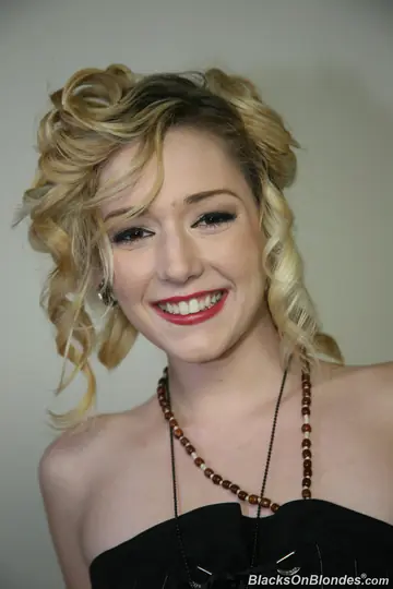 Blonde PAWG in a Skirt Takes BBC Cum in Mouth