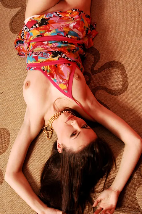 Elena J: Latina Brunette Poses and Spreads Her Pussy on the Carpet – photo 9 of 17