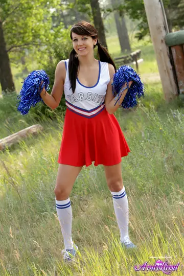 Skinny Brunette Lifts Her Skirt and Exposes Her Pussy in the Forest