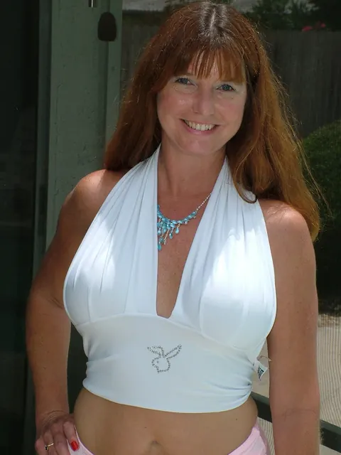 Dee Delmar: Mature Redhead Models Skirt and Heels Outdoors – photo 18 of 20