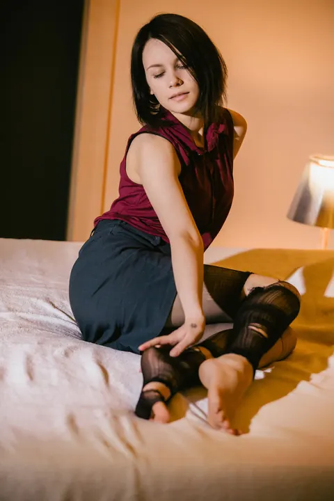Alla B: Brunette Rips Open Her Pantyhose and Spreads in Panties – photo 4 of 16