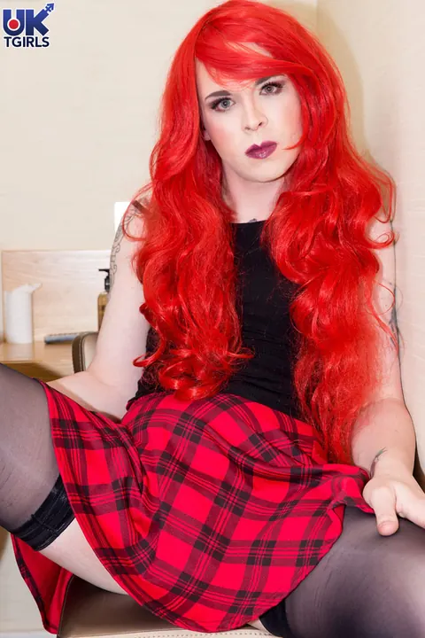 British Trans Woman Undresses and Poses Nude on Her Knees – photo 3 of 15