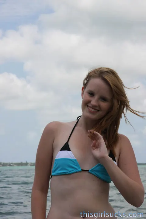Katey Grind: Skinny Redhead Strips Out of Her Bikini on a Nudist Beach – photo 14 of 20