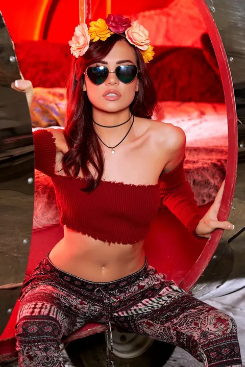 Sabina Rouge: Petite Redhead Strips Naked and Shows Off Her Small Tits in a Car – photo 19 of 21